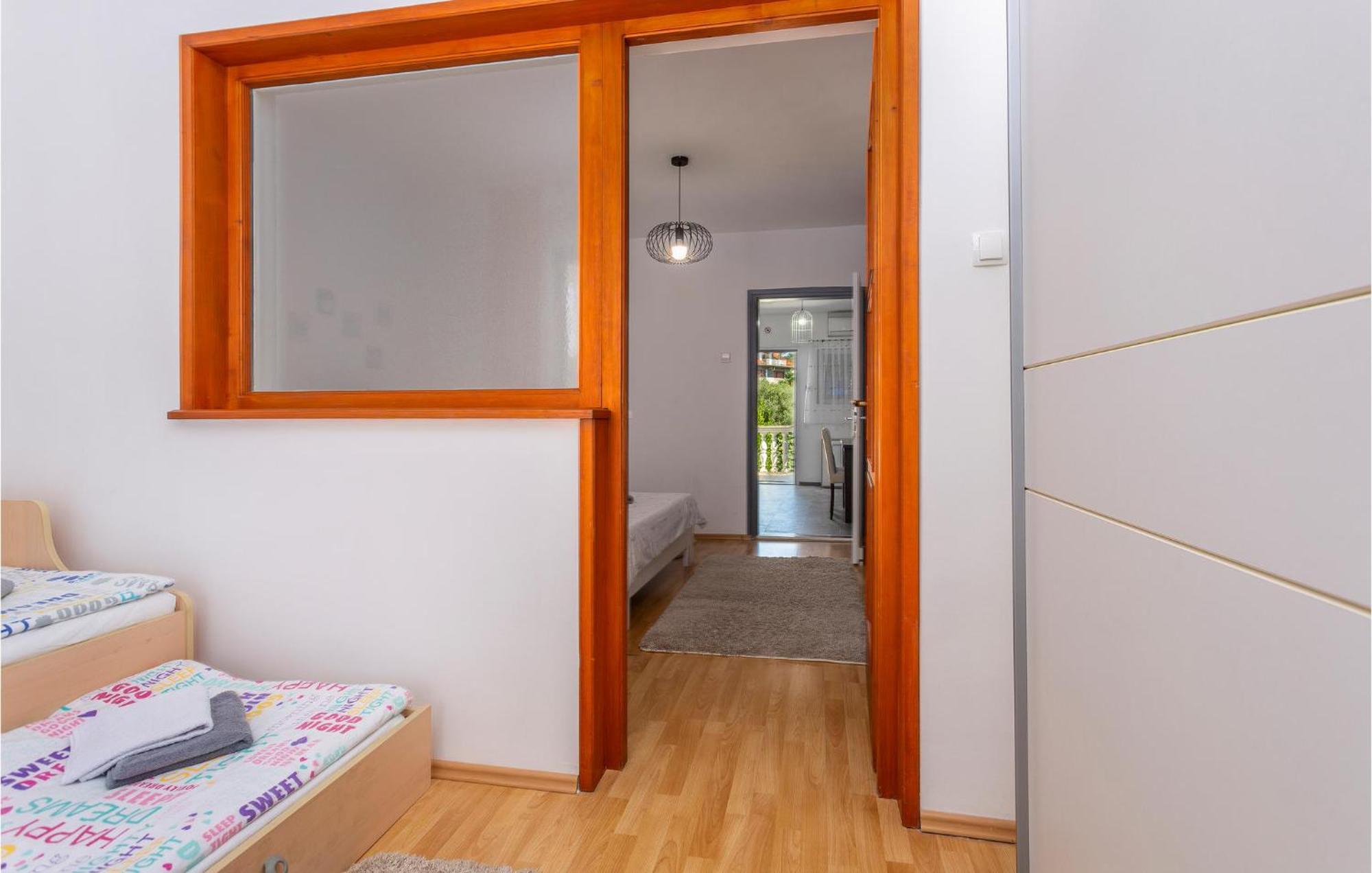 Beautiful Apartment In Malinska With Kitchen Dış mekan fotoğraf